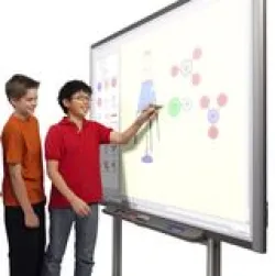 smart_board_interactive_whiteboard_680_-_in-use_image_3.webp